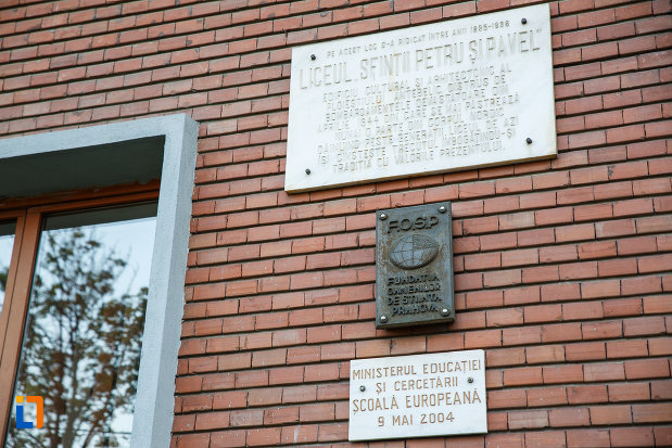liceul-sf-petru-si-pavel-azi-colegiul-national-mihai-viteazul-din-ploiesti-judetul-prahova-monument-istoric-si-arhitectonic.jpg