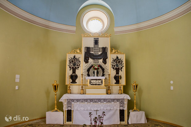 loc-de-rugaciune-biserica-romano-catolica-coborarea-sfantului-duh-din-oradea-judetul-bihor.jpg