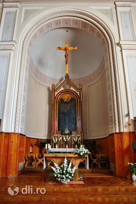 loc-de-rugaciune-in-manastirea-franciscana-sf-anton-din-capleni-judetul-satu-mare.jpg