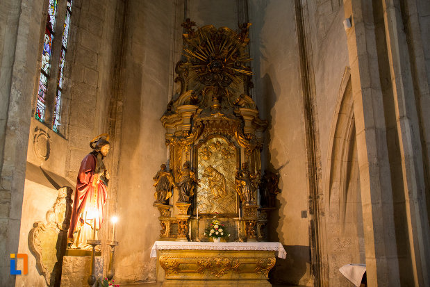 loc-pentru-rugaciune-biserica-sfantul-mihail-din-cluj-napoca-judetul-cluj.jpg