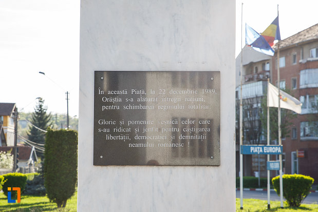 mesaj-de-la-monumentul-revolutionarilor-din-orastie-judetul-hunedoara.jpg