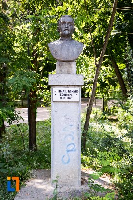 mihail-romano-grupul-statuar-din-parcul-mihai-eminescu-din-botosani-judetul-botosani.jpg