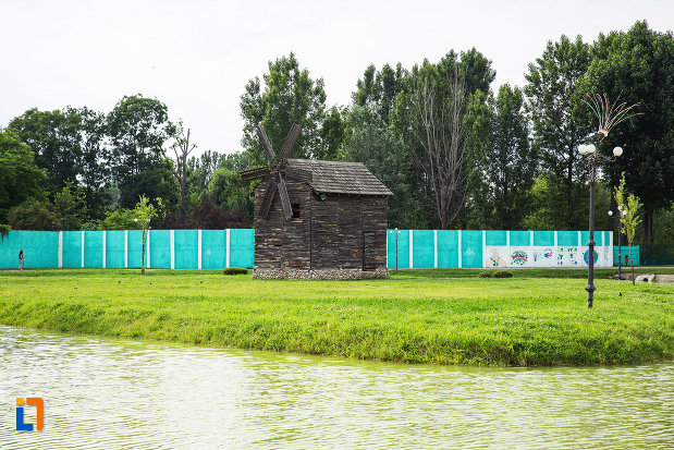 moara-de-lemn-lacul-chindia-din-targoviste-judetul-dambovita.jpg