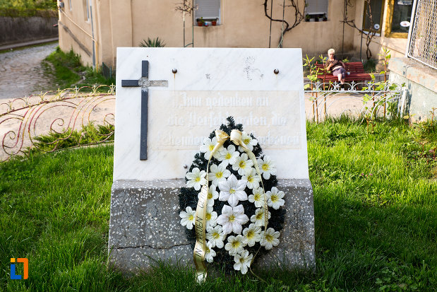 monument-de-la-biserica-romano-catolica-imaculata-conceptiune-1738-din-bocsa-judetul-caras-severin.jpg