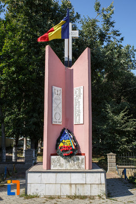 monument-eroilor-din-salcea-judetul-suceava.jpg