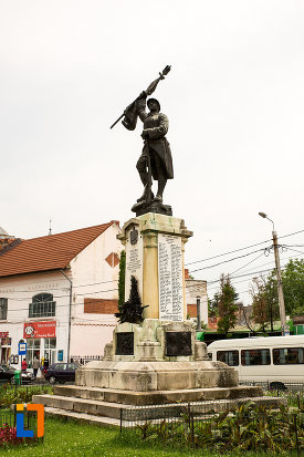 monumentul-eroilor-din-campulung-muscel-judetul-arges.jpg