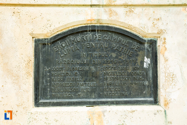 monumentul-eroilor-din-caracal-judetul-olt-inchinat-eroilor-de-pe-aceasta-placa.jpg