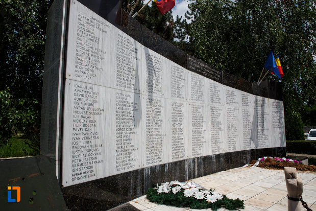 monumentul-eroilor-din-gataia-judetul-timis-lista-eroilor.jpg