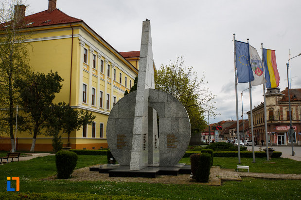 monumentul-eroilor-din-lugoj-judetul-timis.jpg