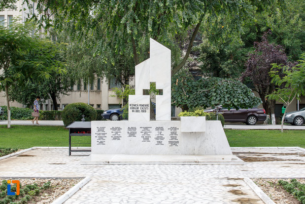 monumentul-eroilor-revolutiei-din-dec-1989-din-alexandria-judetul-teleorman.jpg