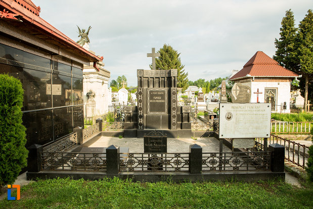 monumentul-funerar-al-tipografului-n-d-milosescu-din-targu-jiu-judetul-gorj.jpg