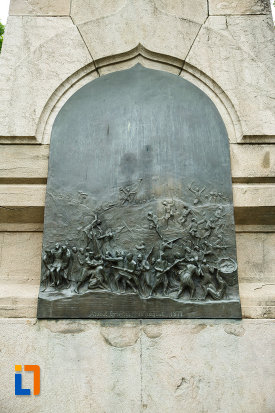 monumentul-independentei-din-focsani-judetul-vrancea-lupta-sculptata-in-relief.jpg