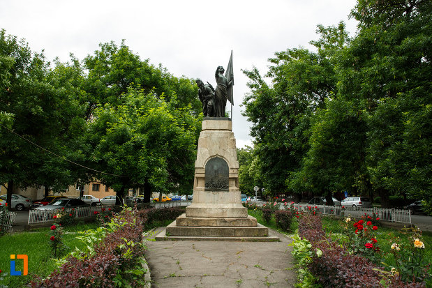 monumentul-independentei-din-focsani-judetul-vrancea.jpg?profile=RESIZE_710x