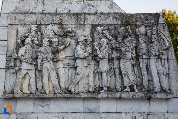 monumentul-ostasului-necunoscut-din-timisoara-judetul-timis-sculptura-in-relief.jpg