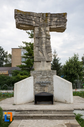 monumentul-revolutiei-din-decembrie-1989-din-slobozia-judetul-ialomita.jpg