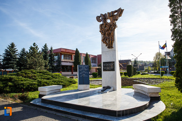 monumentul-revolutionarilor-din-orastie-judetul-hunedoara.jpg