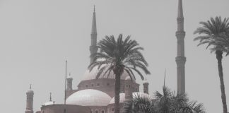 Cairo, un trecut fascinant, un viitor incert