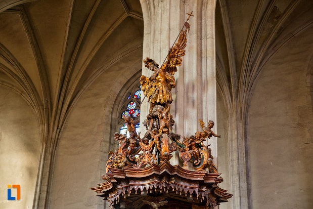 motive-decorative-din-biserica-sfantul-mihail-din-cluj-napoca-judetul-cluj.jpg