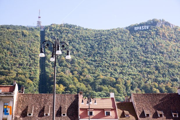 munti-langa-orasul-brasov-judetul-brasov.jpg