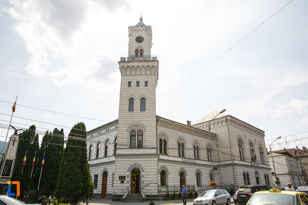 muzeul-de-etnografie-din-vatra-dornei-judetul-suceava.jpg