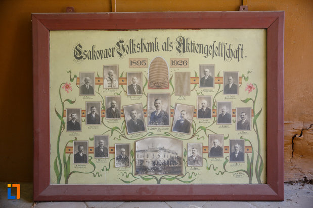 muzeul-de-etnografie-si-arta-populara-din-ciacova-judetul-timis-panou-cu-personalitati-din-oras.jpg