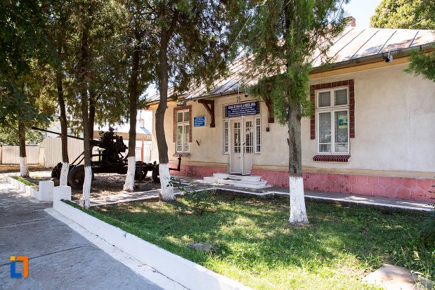 muzeul-din-ianca-judetul-braila-vazut-din-lateral.jpg