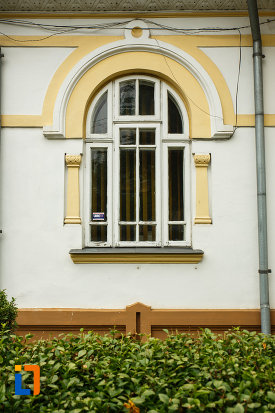muzeul-vrancei-casa-stefanescu-din-focsani-judetul-vrancea-detalii-arhitectonice.jpg
