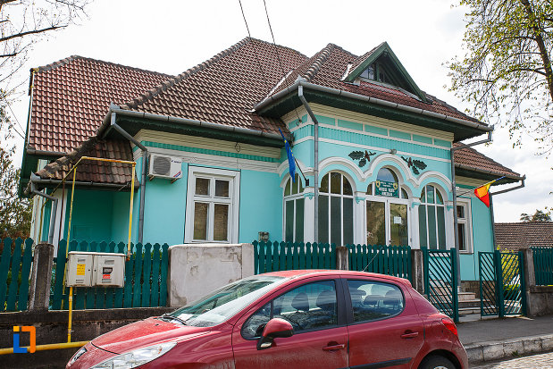 ocolul-silvic-din-hunedoara-judetul-hunedoara-vazut-din-partea-stanga.jpg