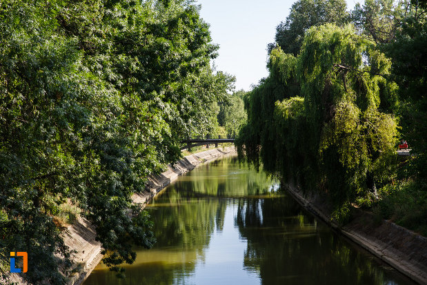 orasul-timisoara-judetul-timis-parcul-de-pe-bega.jpg