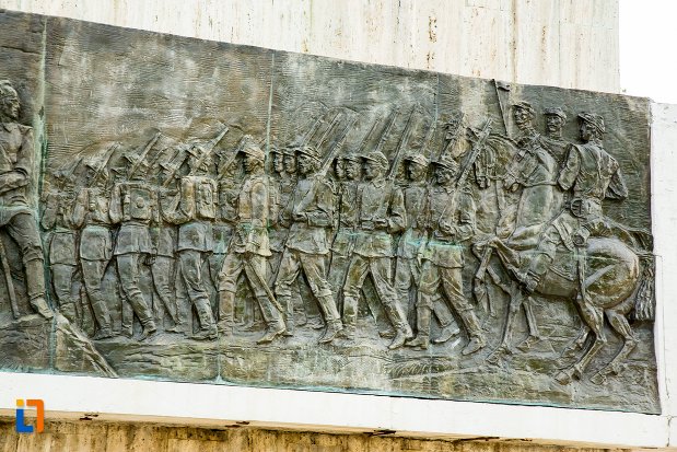 ostasi-comemorati-prin-monumentul-independentei-de-langa-corabia-judetul-olt.jpg