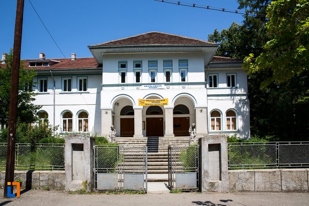 palatul-copiilor-din-pitesti-judetul-arges.jpg