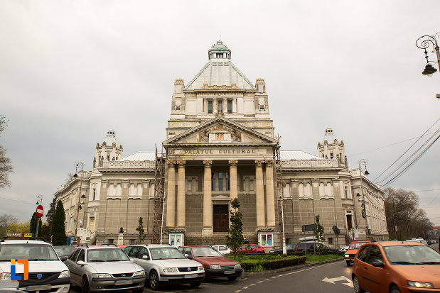 palatul-cultural-din-arad-judetul-arad.jpg