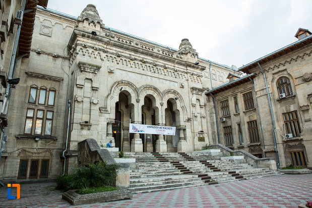 palatul-de-justitie-azi-rectoratul-universitatii-dunarea-de-jos-din-galati-judetul-galati.jpg