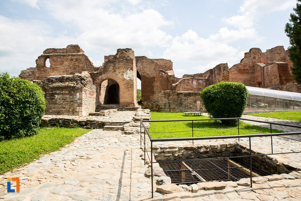 palatul-domnesc-ruine-palatul-petru-cercel-din-targoviste-judetul-dambovita.jpg