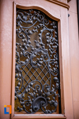 palatul-episcopal-din-timisoara-judetul-timis-decoratiune-din-fier-forjat.jpg