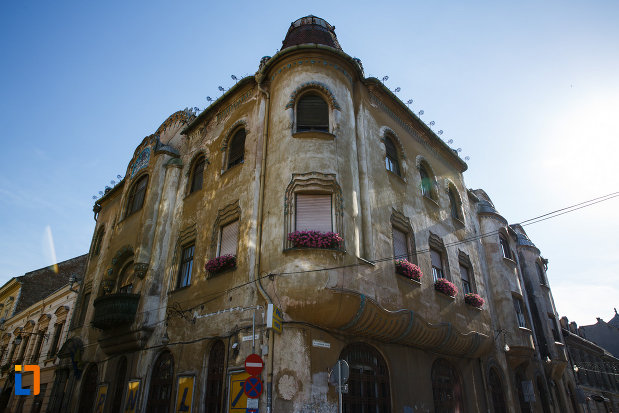 palatul-miksa-steiner-din-timisoara-judetul-timis-vazut-din-colt.jpg