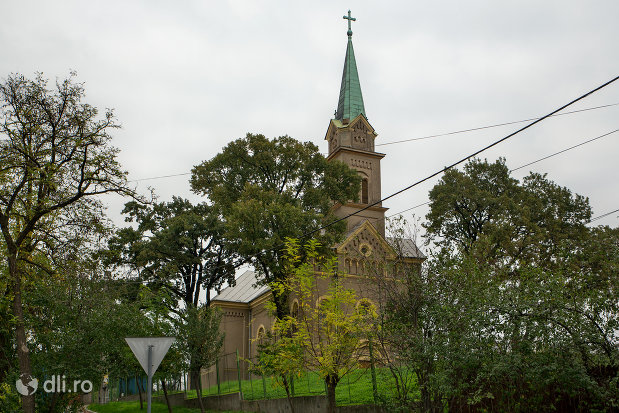 panorama-cu-biserica-romano-catolica-sf-anton-din-oradea-judetul-bihor.jpg