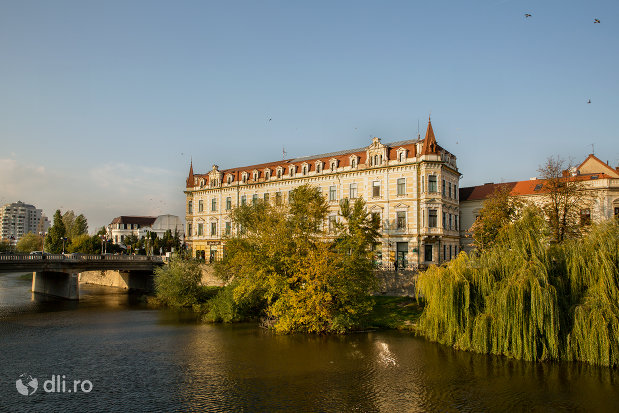 panorama-cu-casa-levay-din-oradea-judetul-bihor.jpg