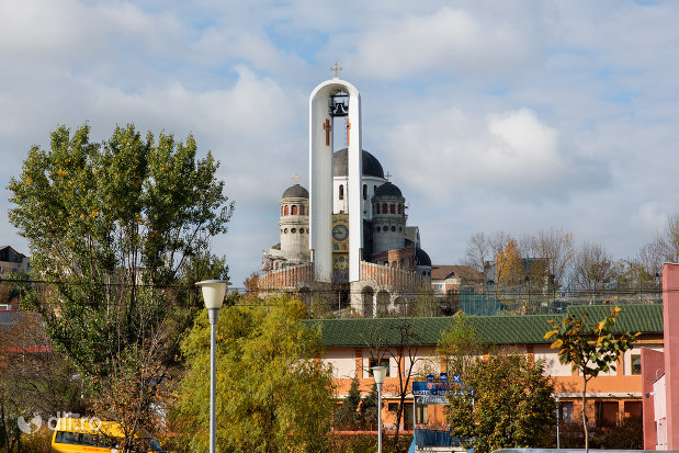 panorama-cu-catedrala-ortodoxa-sfanta-vineri-din-zalau-judetul-salaj.jpg