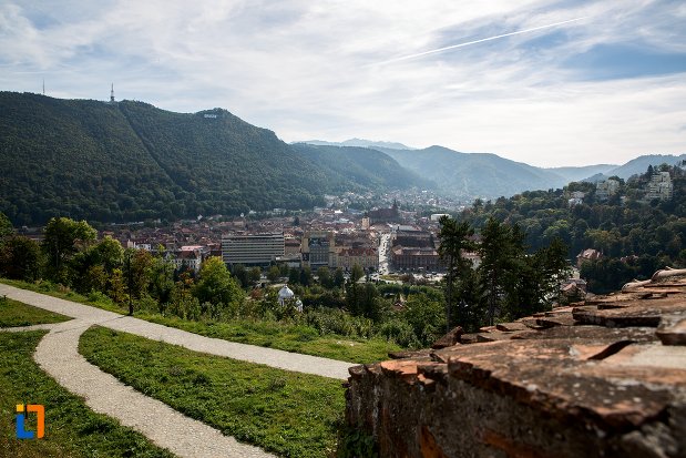 panorama-cu-orasul-brasov-judetul-brasov.jpg