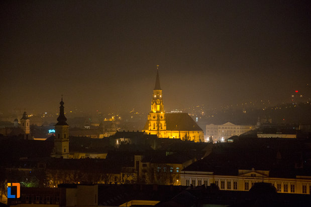 panorama-nocturna-cu-orasul-cluj-napoca-judetul-cluj.jpg