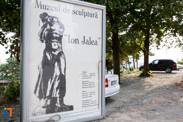 panou-cu-muzeul-de-sculptura-ion-jalea-din-constanta-judetul-constanta.jpg