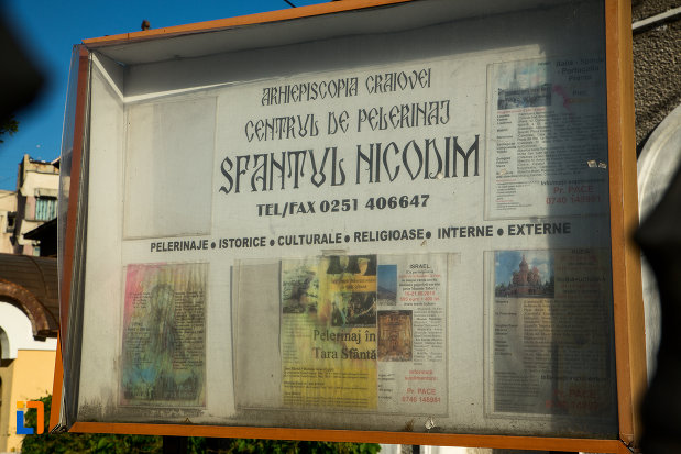 panou-informativ-de-la-biserica-adormirea-maicii-domnului-sau-sf-nicodim-biserica-maioreasa-din-drobeta-turnu-severin-judetul-mehedinti-loc-de-pelerinaj.jpg