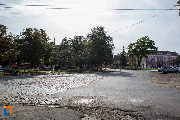 parc-central-din-orasul-dumbraveni-judetul-sibiu.jpg