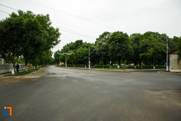 parc-central-din-orasul-marasesti-judetul-vrancea.jpg