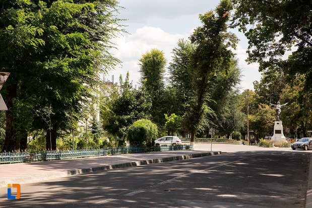 parc-din-orasul-dorohoi-judetul-botosani.jpg