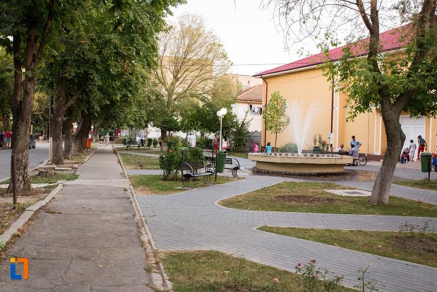 parc-din-orasul-faurei-judetul-braila.jpg