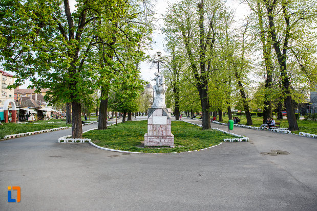 parcul-cu-monumentul-eroilor-din-sebes-judetul-alba.jpg