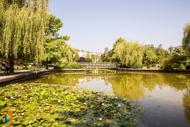 parcul-si-lacul-expo-din-pitesti-judetul-arges.jpg