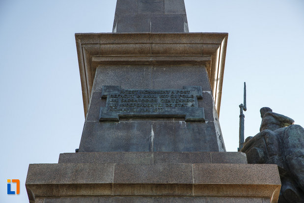 partea-de-jos-de-la-monumentul-independentei-1899-din-tulcea-judetul-tulcea.jpg